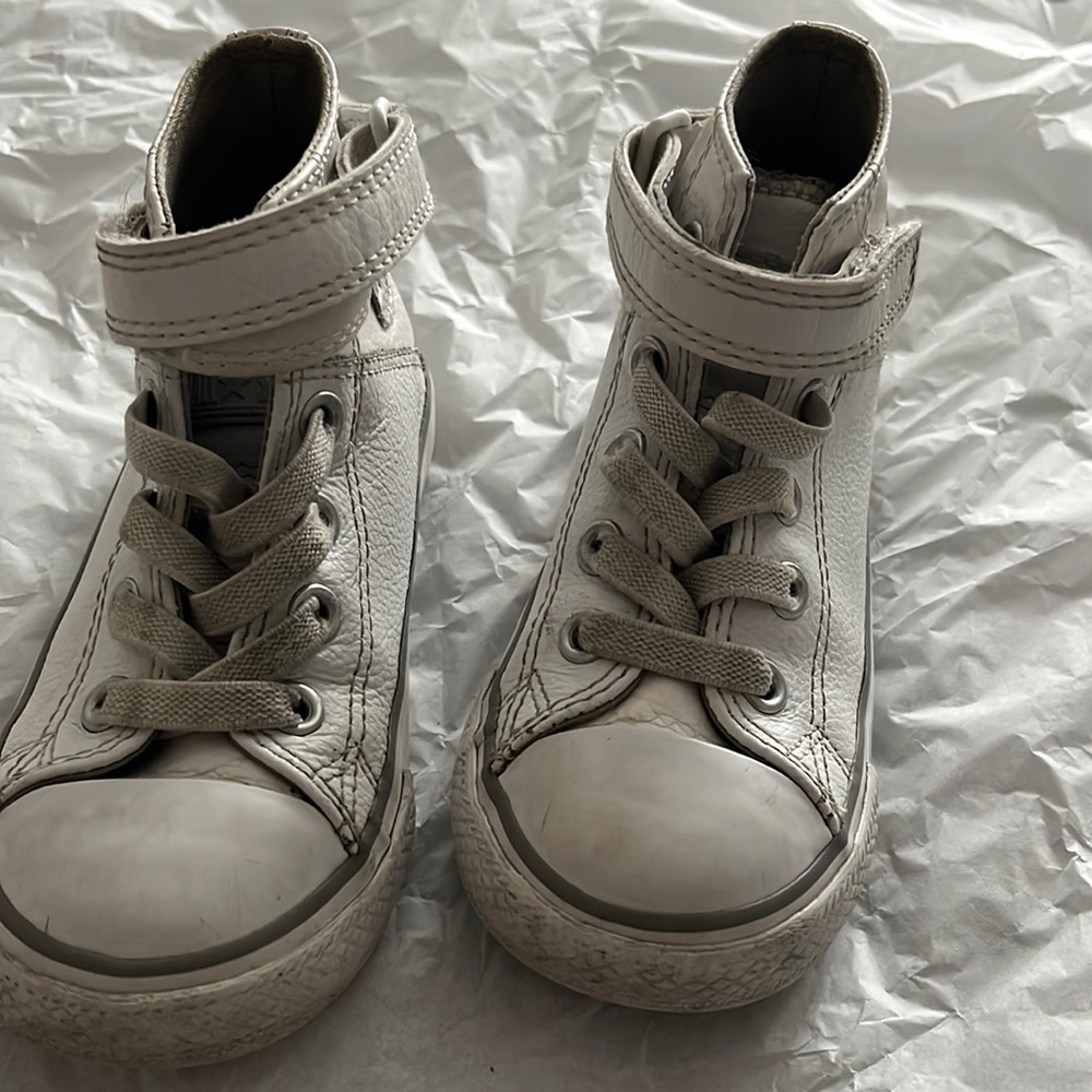 Converse toddler size 8